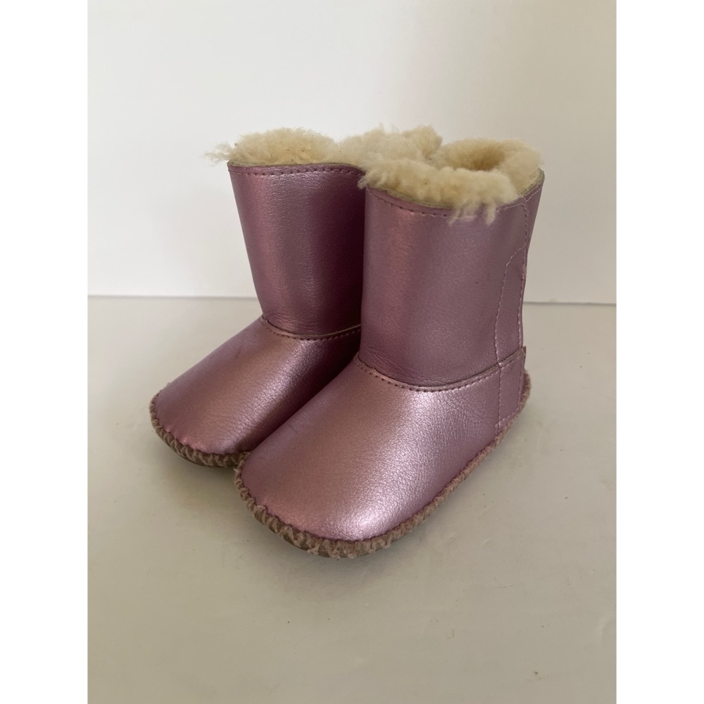 Ugg Australia Cassie Pink Metallic Sheepskin Boots Kids Size 4/5